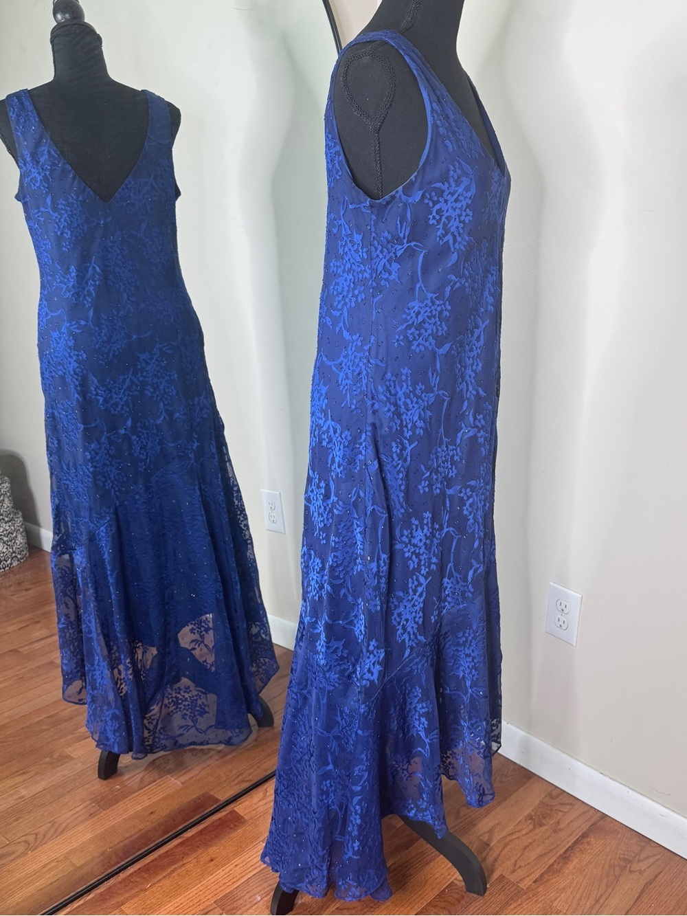 Alex Evenings Sleeveless Beaded Chiffon Mid Length Dress Metallic Blue Size 14 - Picture 3 of 7